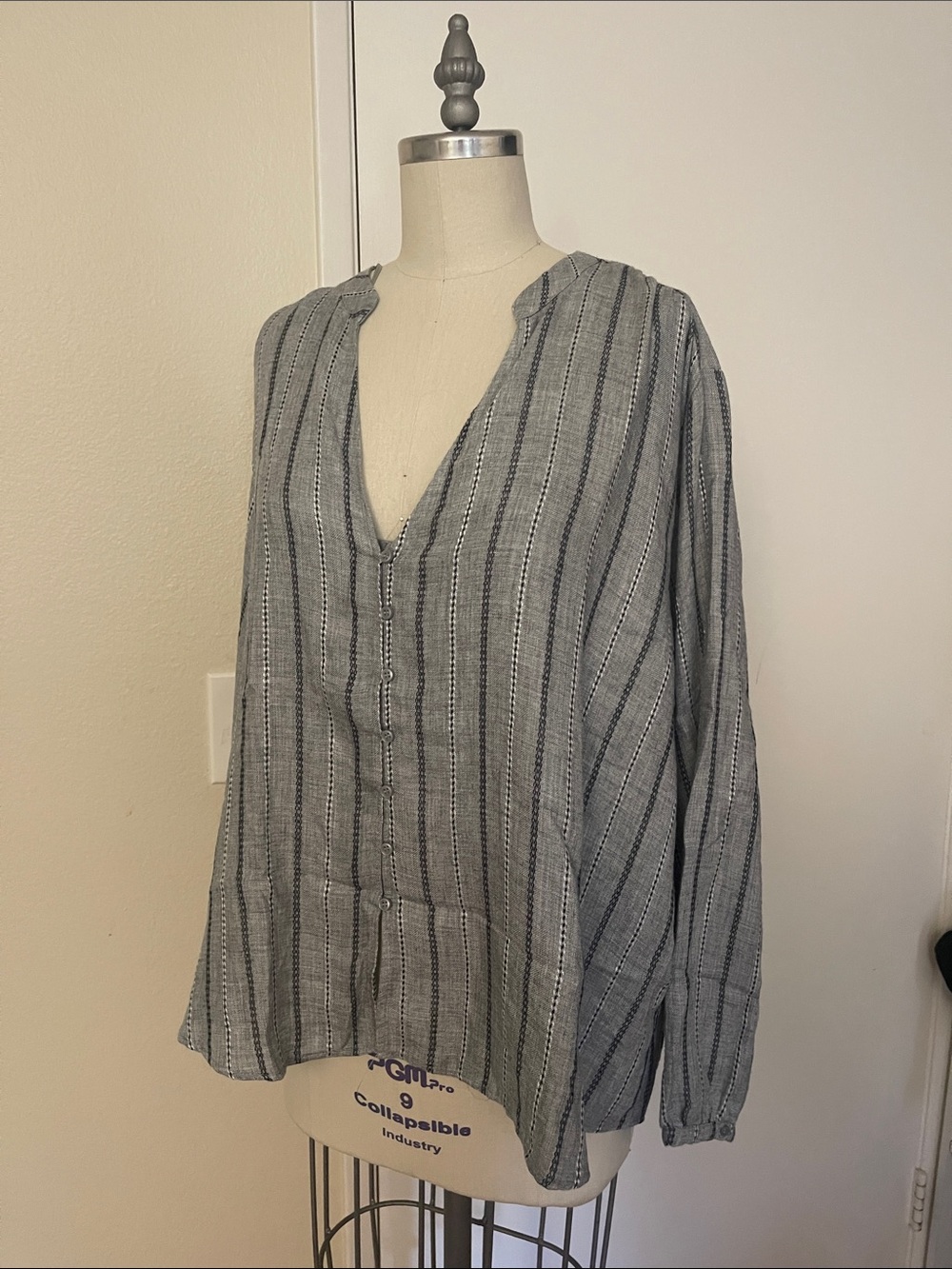 Zara Grey Striped Button-Front Blouse